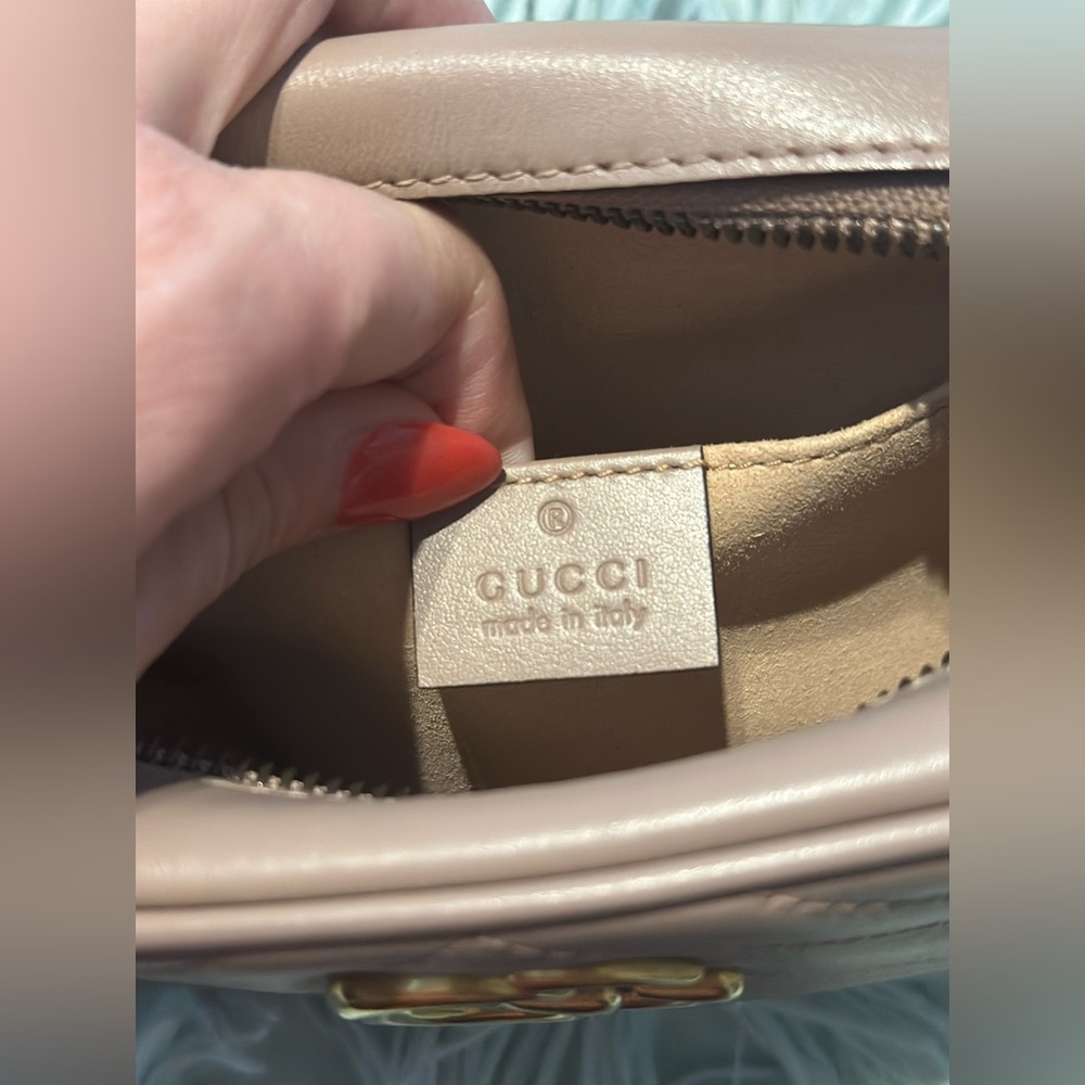 Gucci GG Marmont Mini Matelasse Leather Crossbody in Dusty Pink - Picture 5 of 13